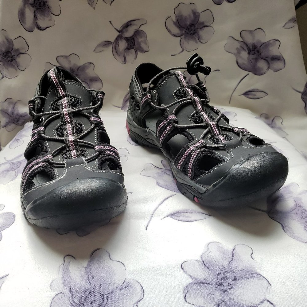 Outland Women’s Solstice II Gray And Purple Combo Water Shoes Size 6